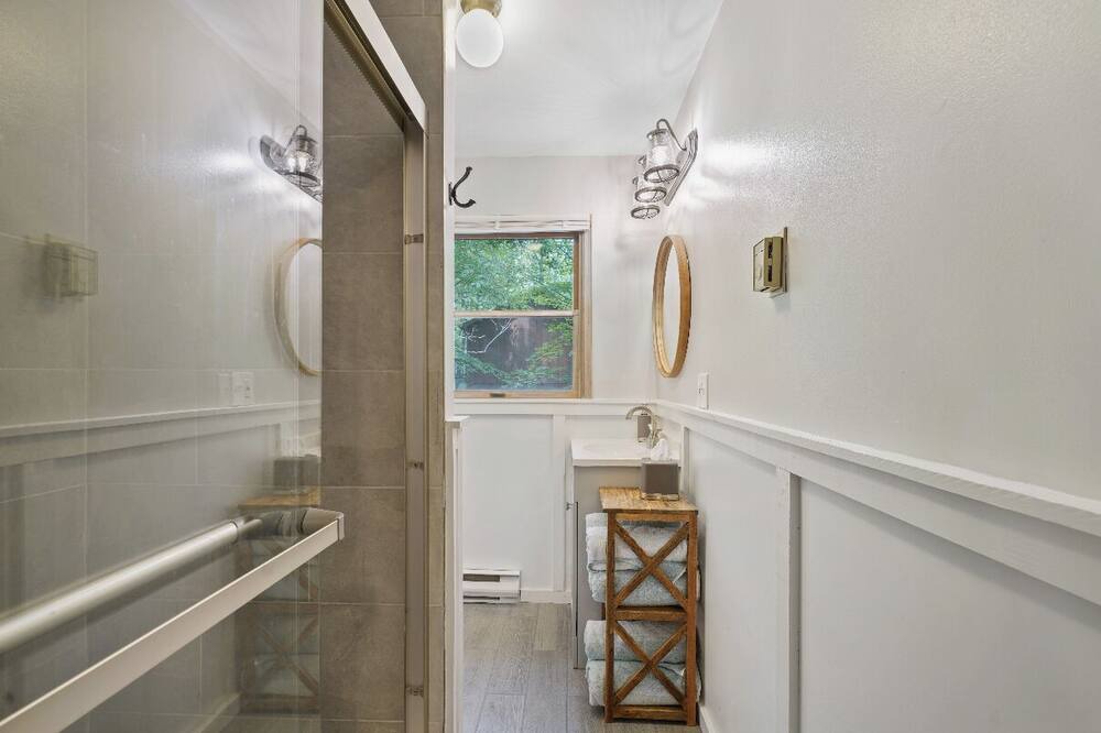 Photo of Bathroom in Rowland