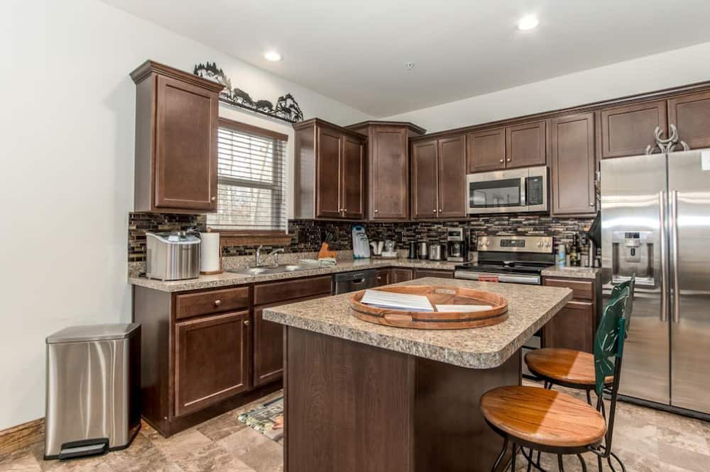 Photo of Kitchen in State College