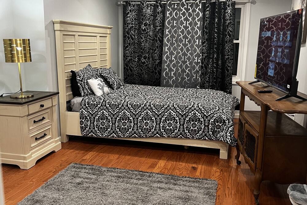 Photo of Bedroom in Cranford