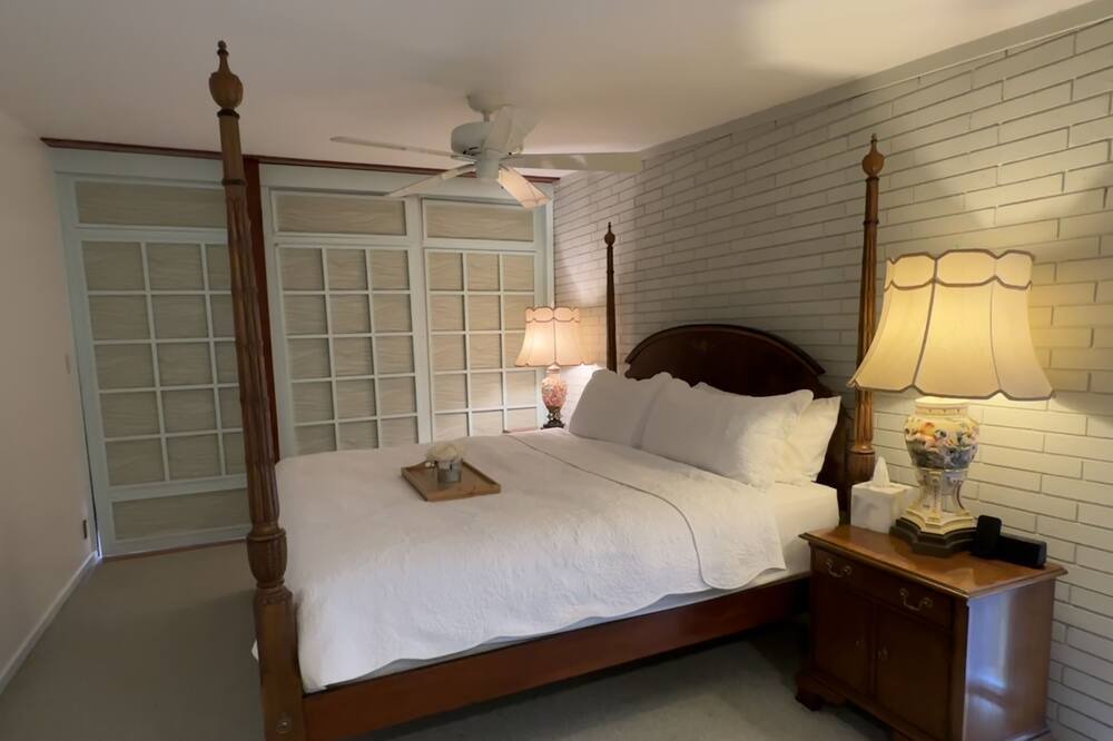 Photo of Bedroom in Weirton