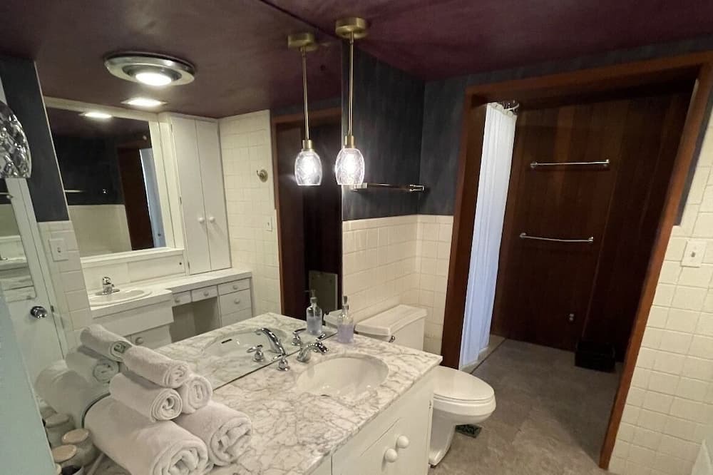 Photo of Bathroom in Weirton
