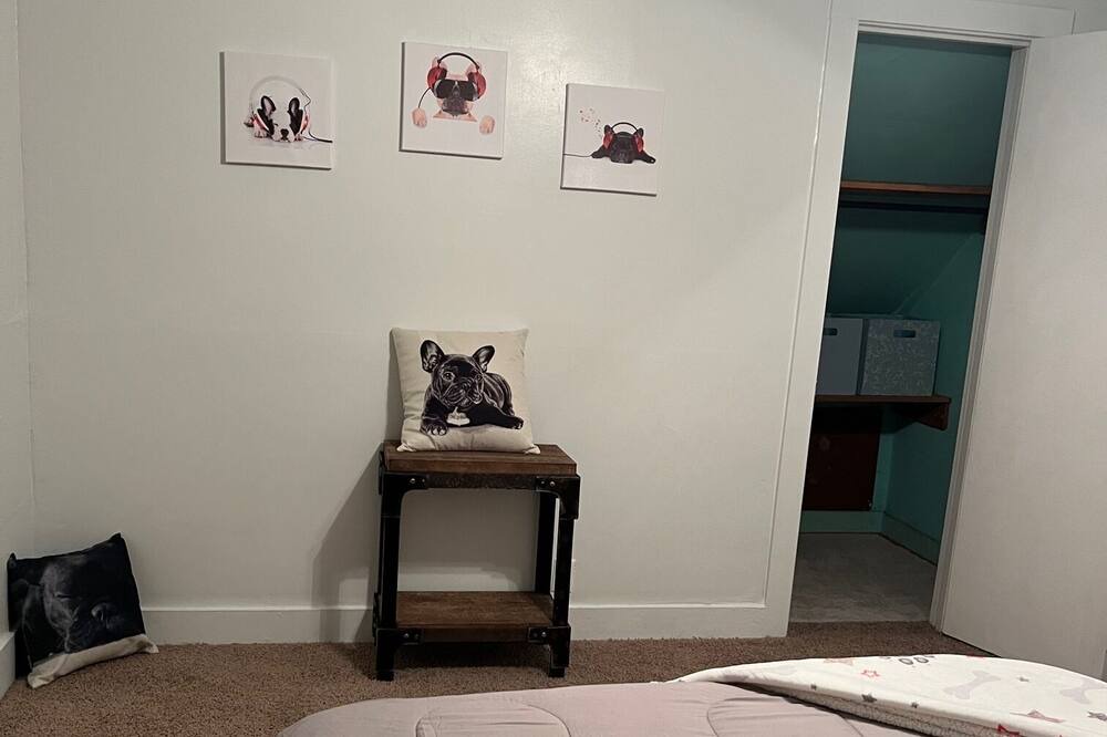 Photo of Bedroom in Berea
