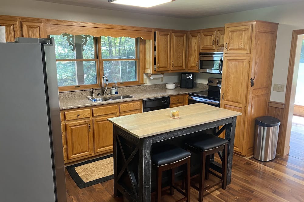 Photo of Kitchen in Warrensville
