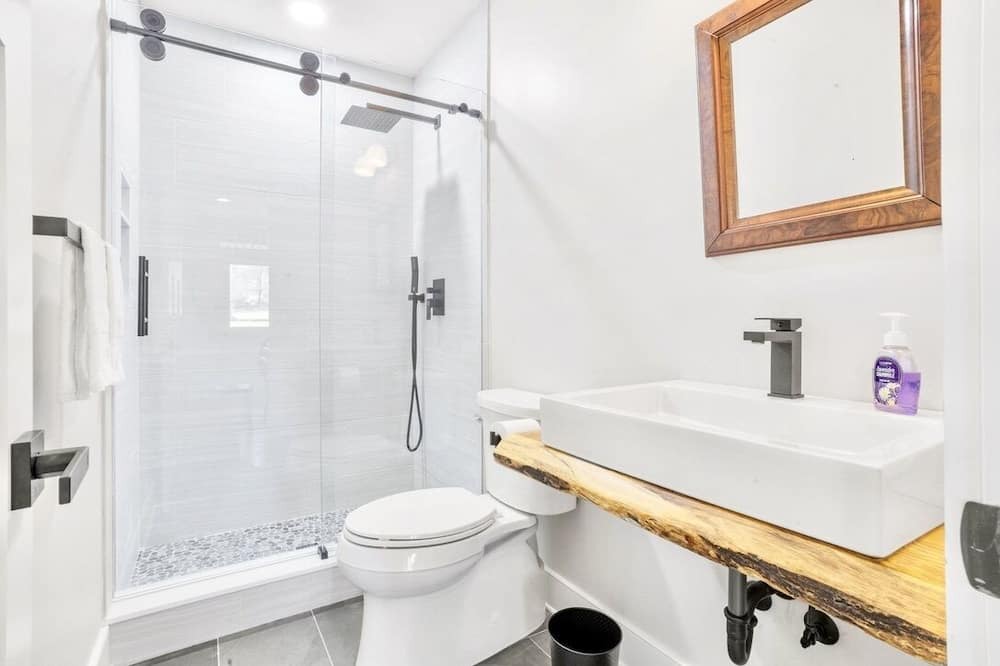 Photo of Bathroom in Baptistown