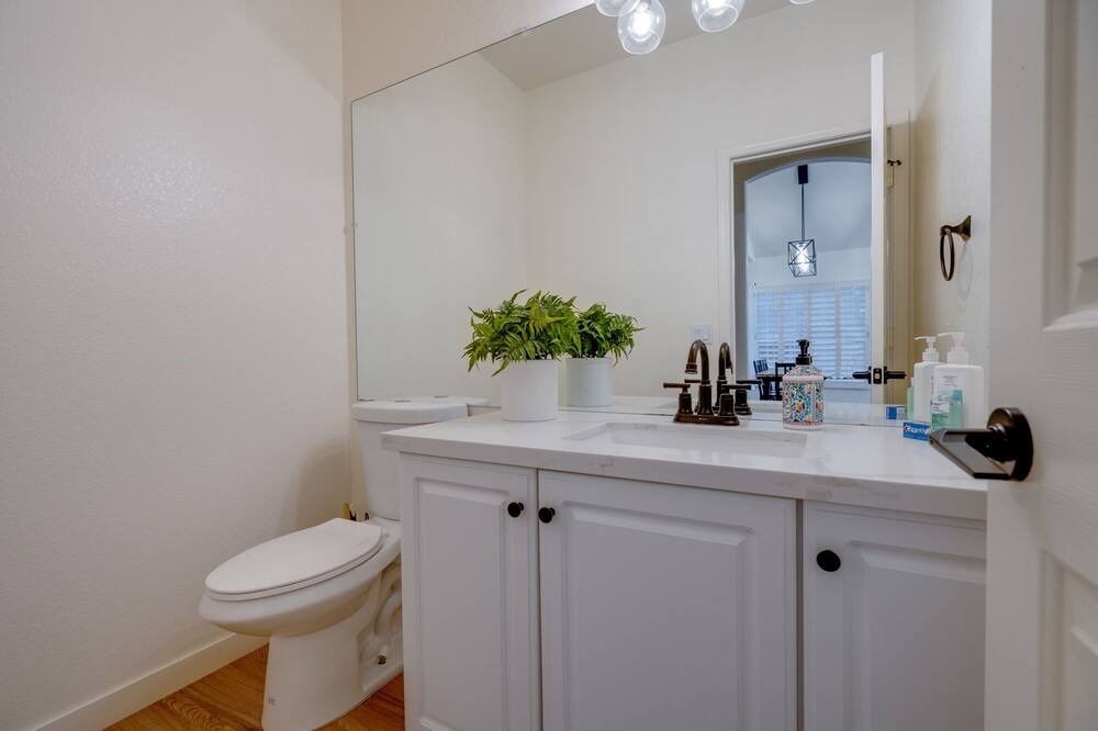 Photo of Bathroom in Superstition Springs