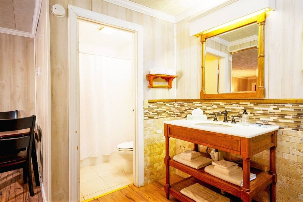 Photo of Bathroom in Elkins