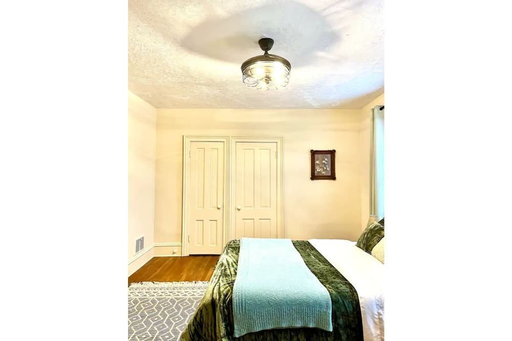 Photo of Bedroom in Meadville