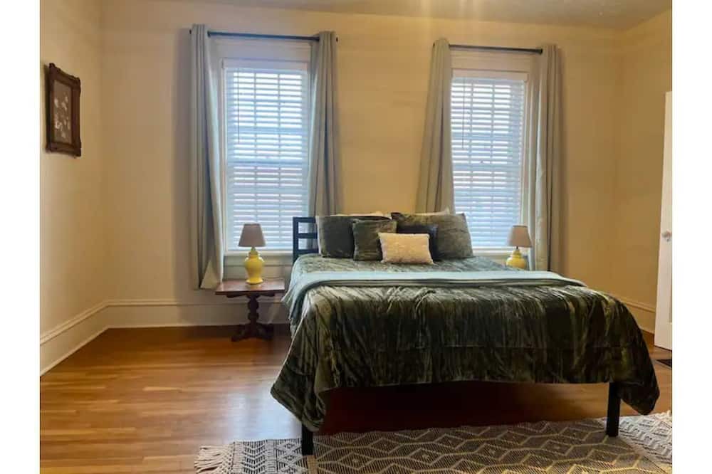 Photo of Bedroom in Meadville