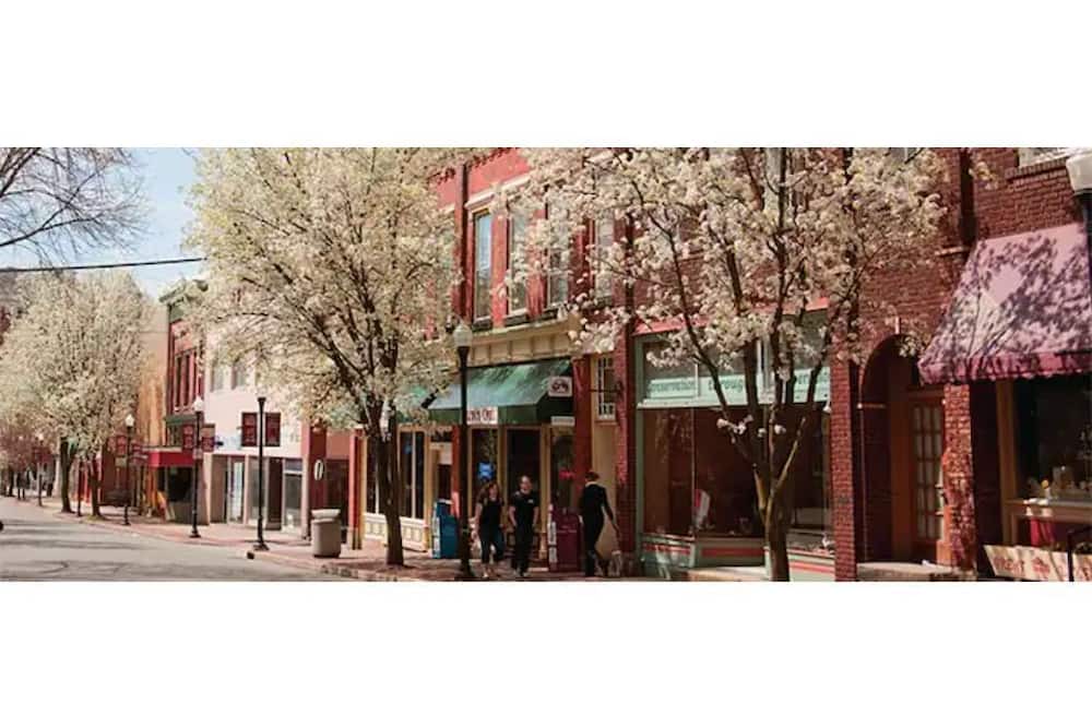 Photo of Others in Meadville