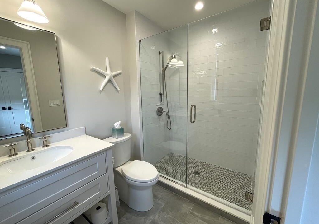 Photo of Bathroom in Admiral Estates