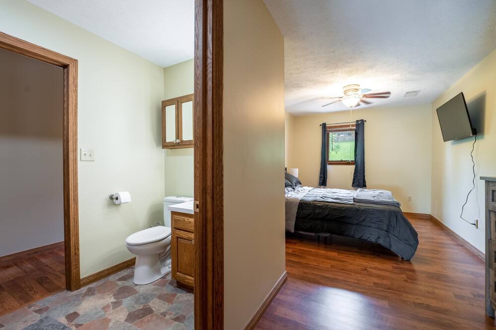 Photo of Bathroom in Cheat Lake