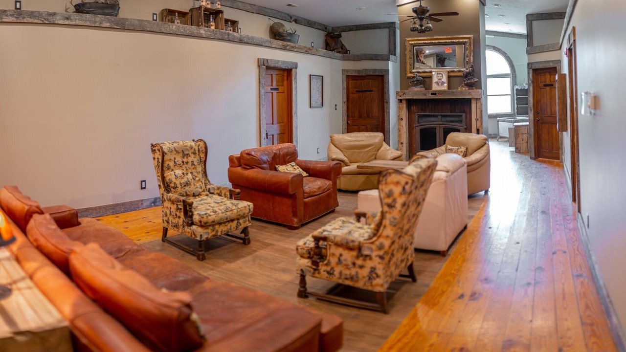 Photo of Livingroom in Gnaw Bone
