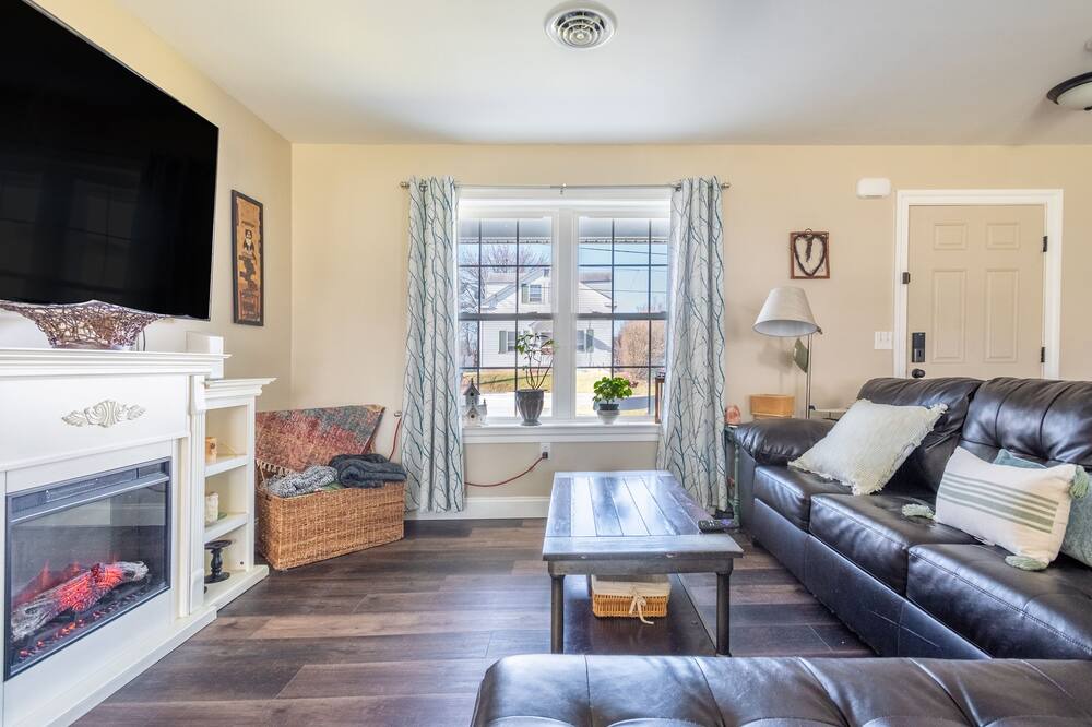 Photo of Livingroom in Annville