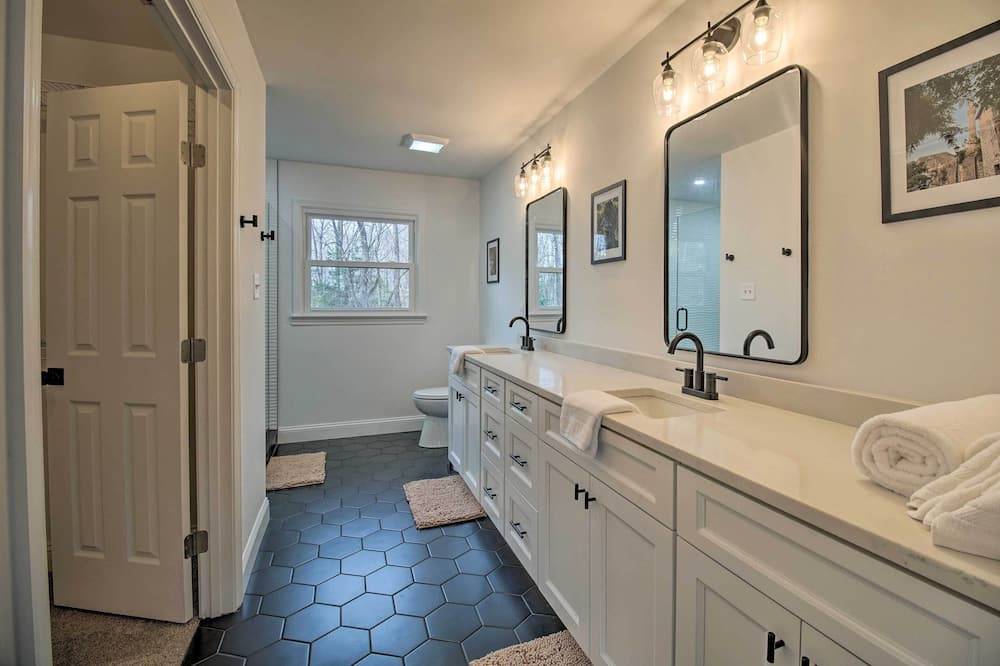 Photo of Bathroom in La Plata