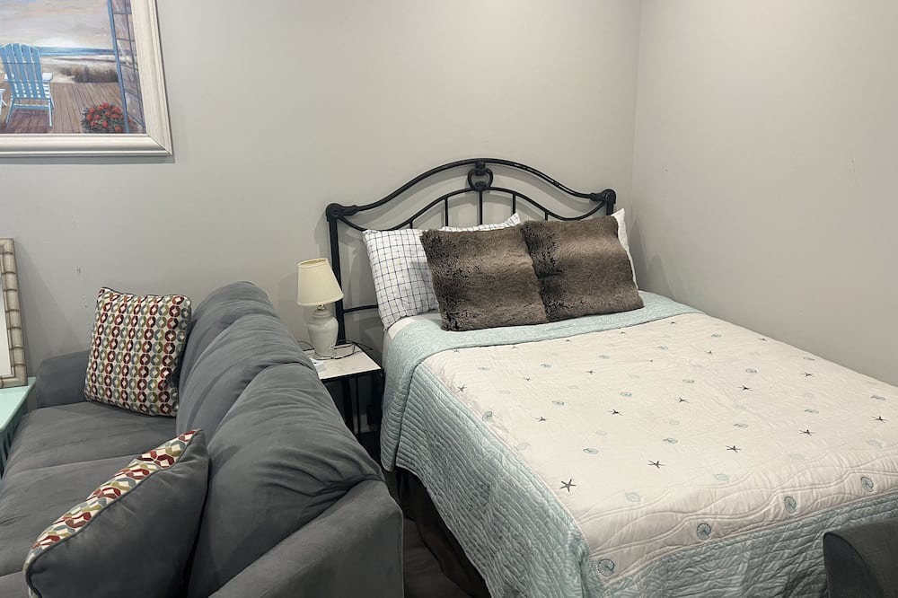 Photo of Bedroom in Long Branch