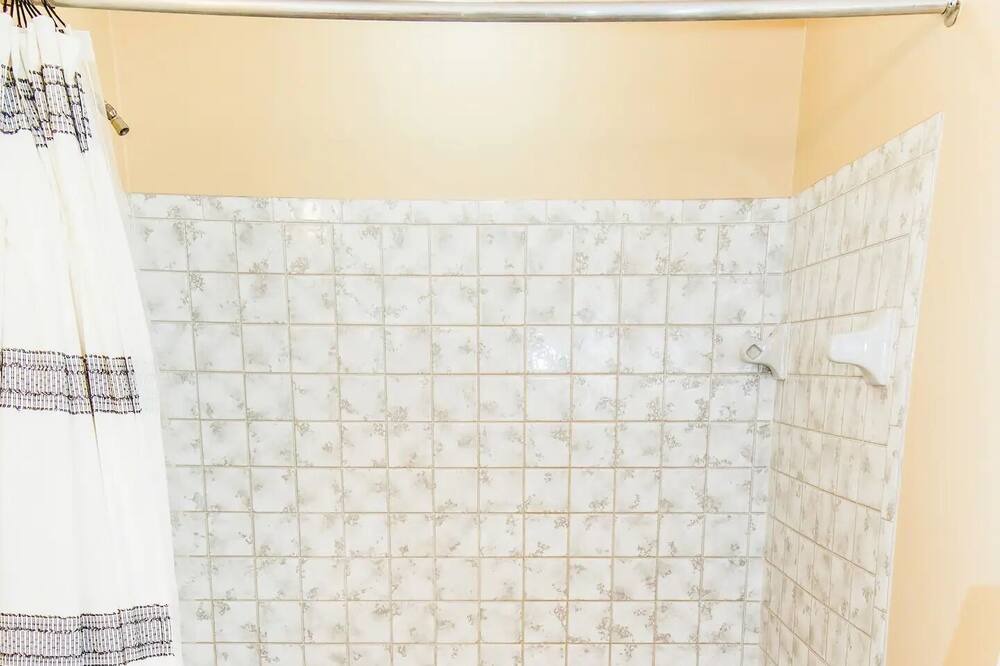 Photo of Bathroom in Clifton Heights