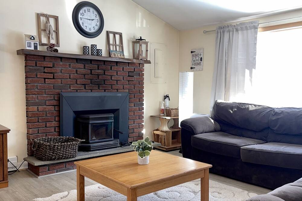 Photo of Livingroom in Thornhurst