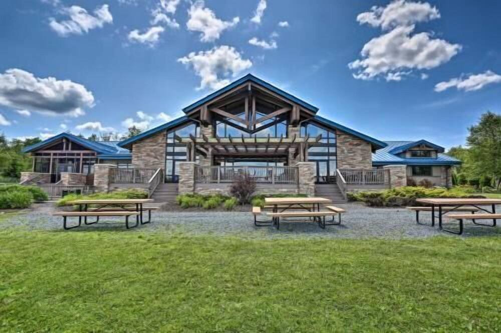 Photo of Outdoor in Thornhurst