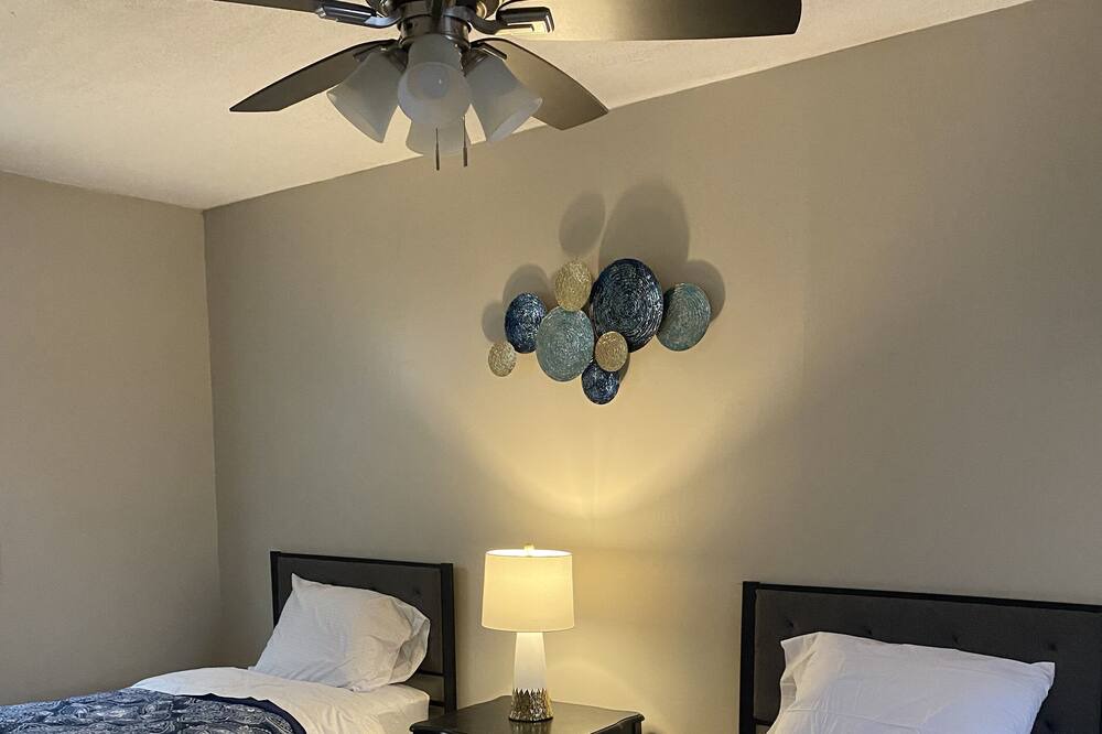 Photo of Bedroom in Monroeville