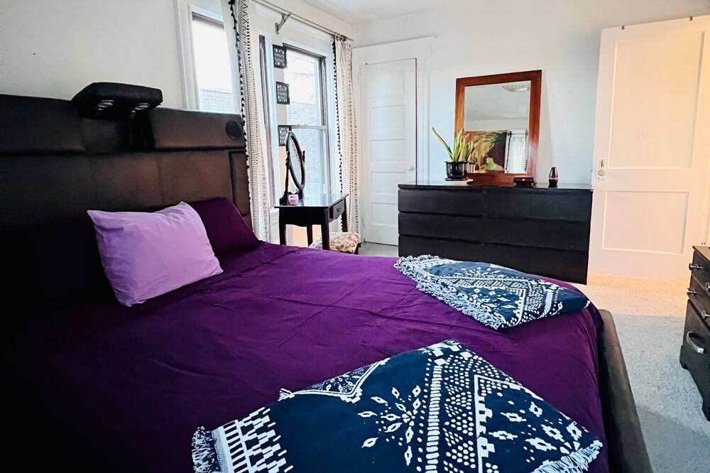 Photo of Bedroom in Rutherford