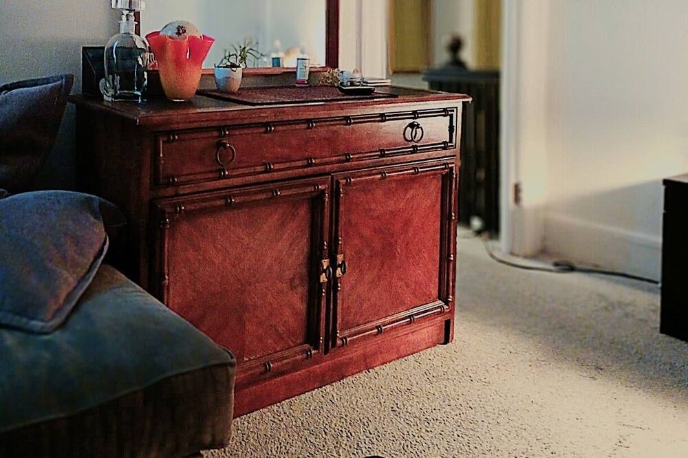 Photo of Livingroom in Rutherford