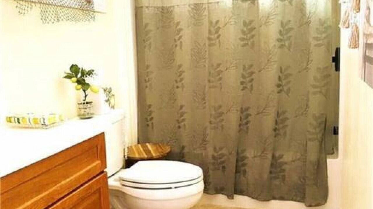 Photo of Bathroom in Conneaut Lakeshore