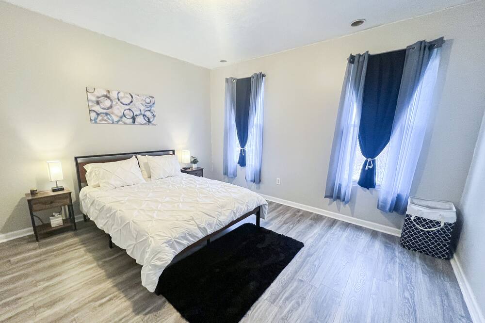 Photo of Bedroom in Ross Township