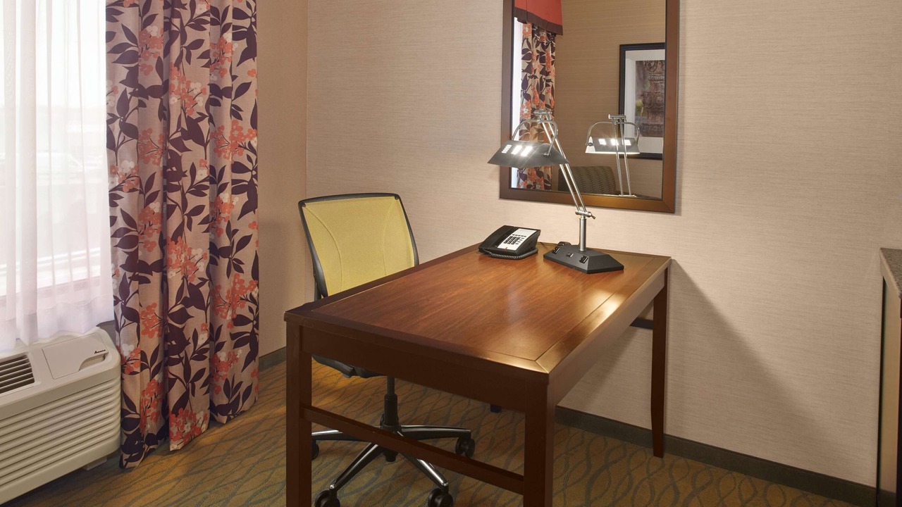 Photo of Bedroom in Akron