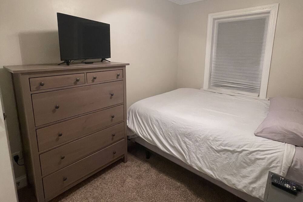 Photo of Bedroom in North Philadelphia