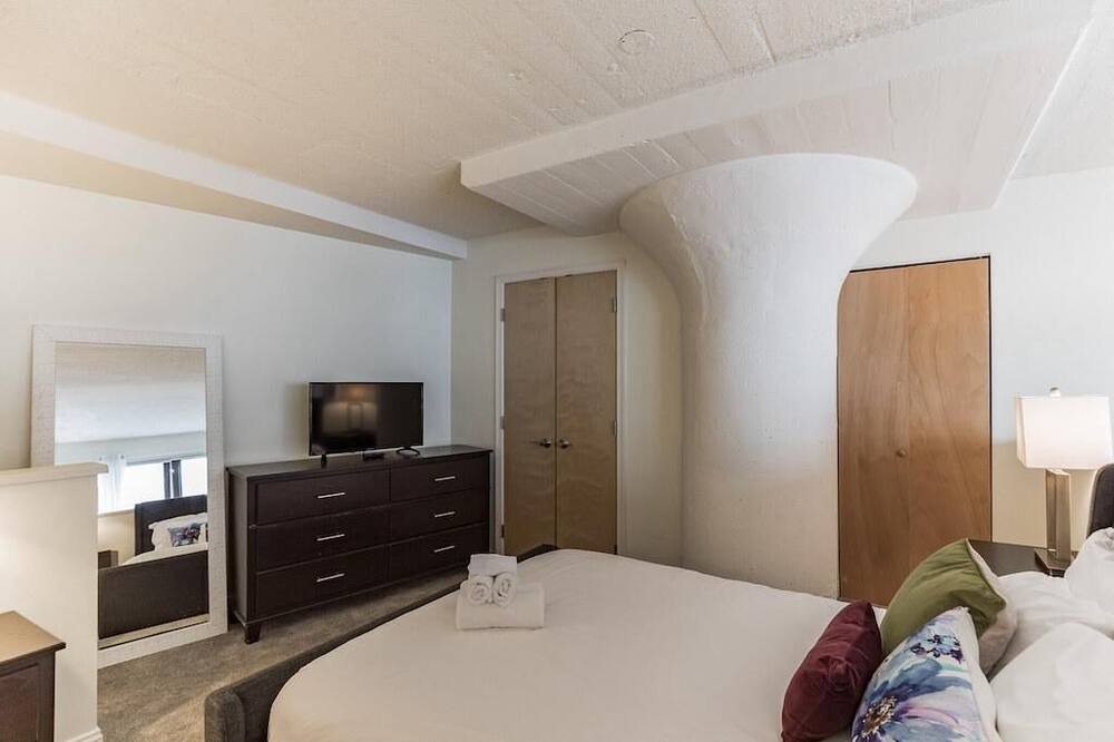 Photo of Bedroom in Newbold