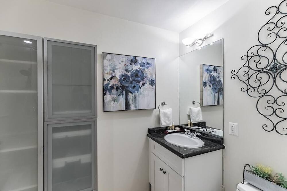 Photo of Bathroom in Newbold