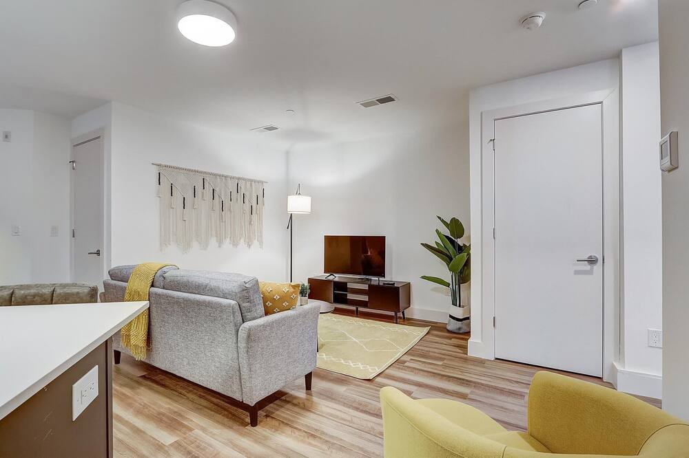 Photo of Livingroom in North Philadelphia West