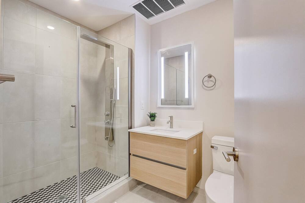 Photo of Bathroom in North Philadelphia West