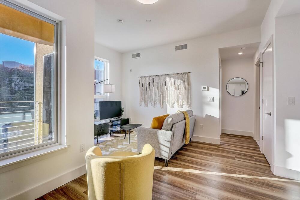 Photo of Livingroom in North Philadelphia West