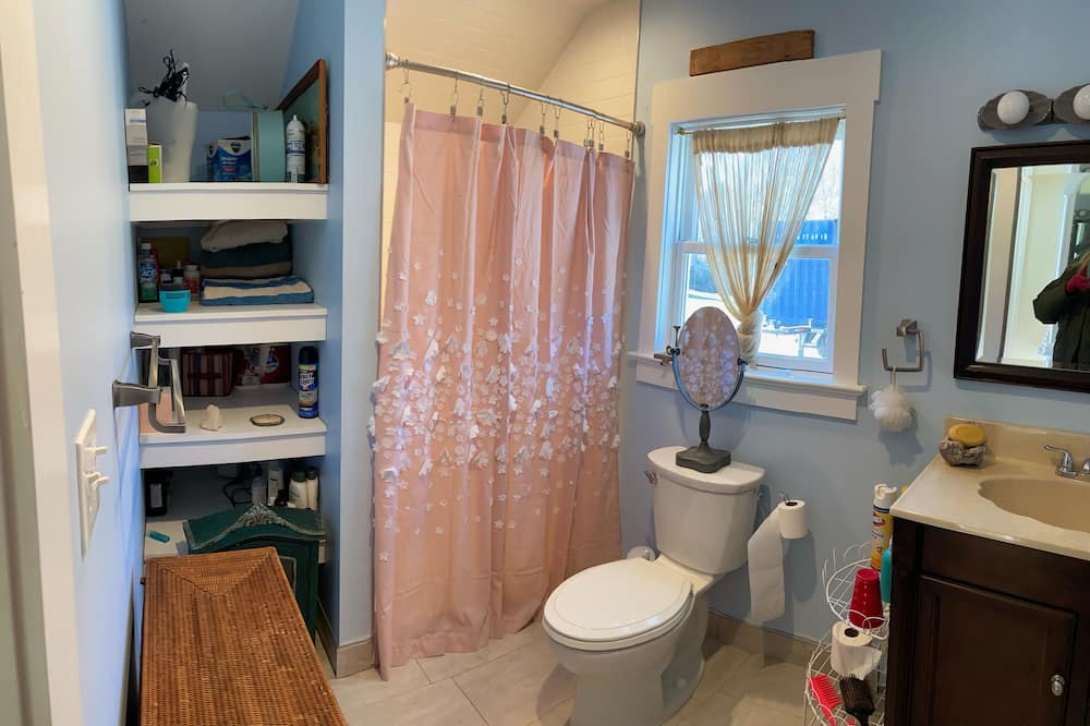 Photo of Bathroom in Adelphia