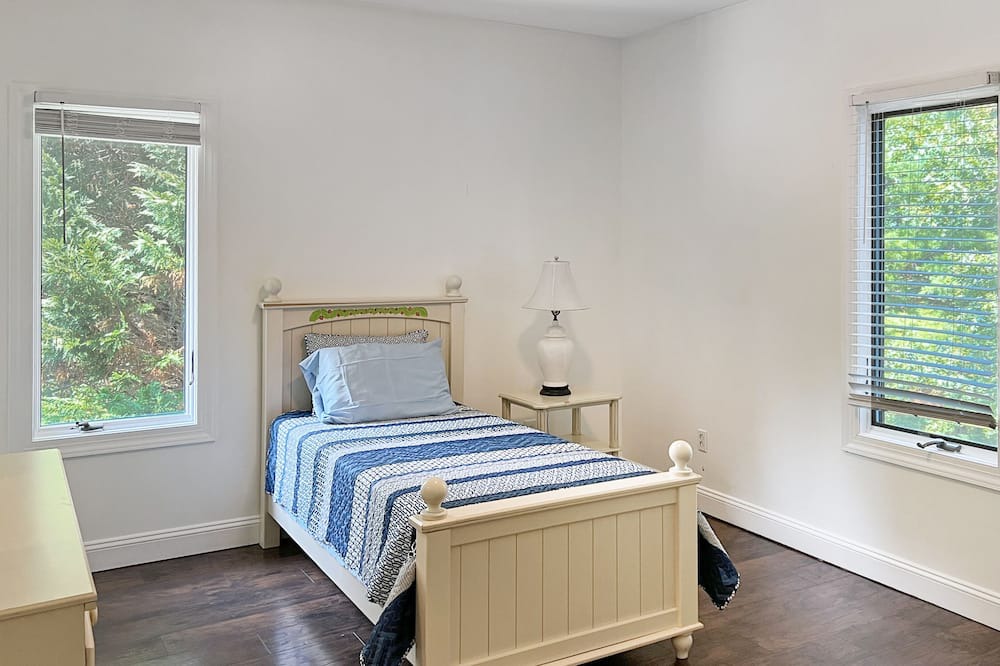 Photo of Bedroom in Galloway