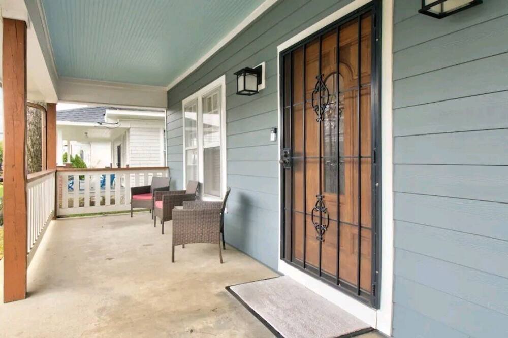 Photo of Outdoor in Highland Park