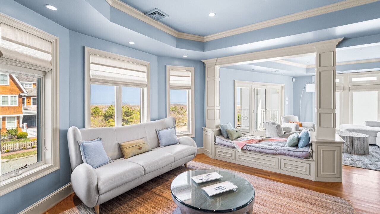 Photo of Livingroom in A-Zone