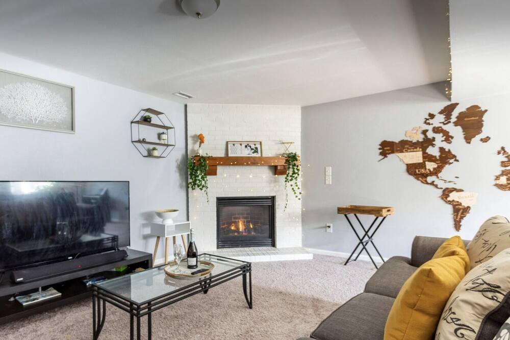 Photo of Livingroom in Rossville