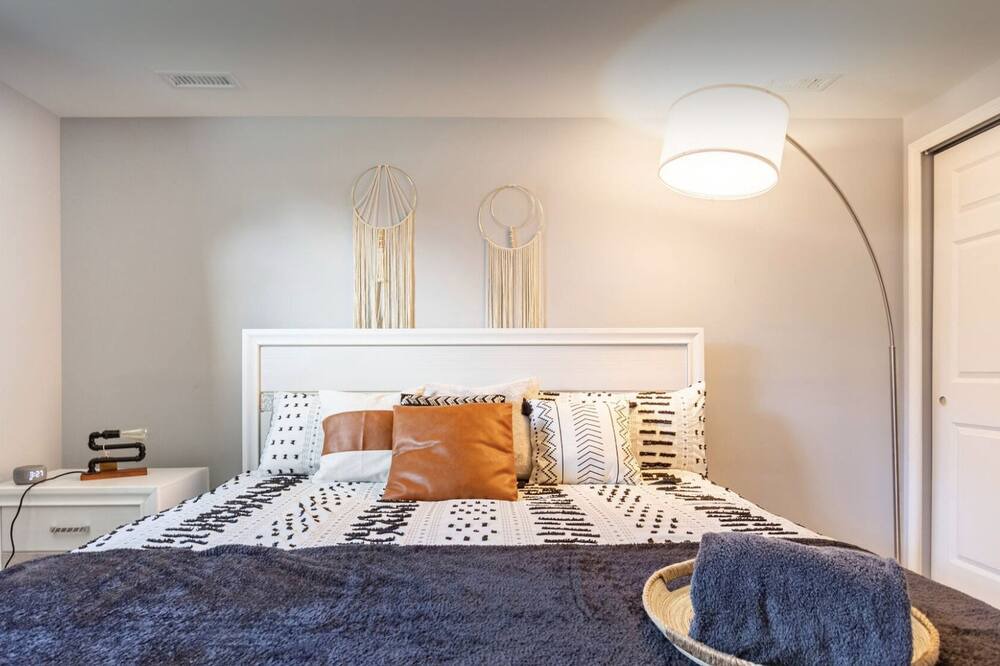 Photo of Bedroom in Rossville