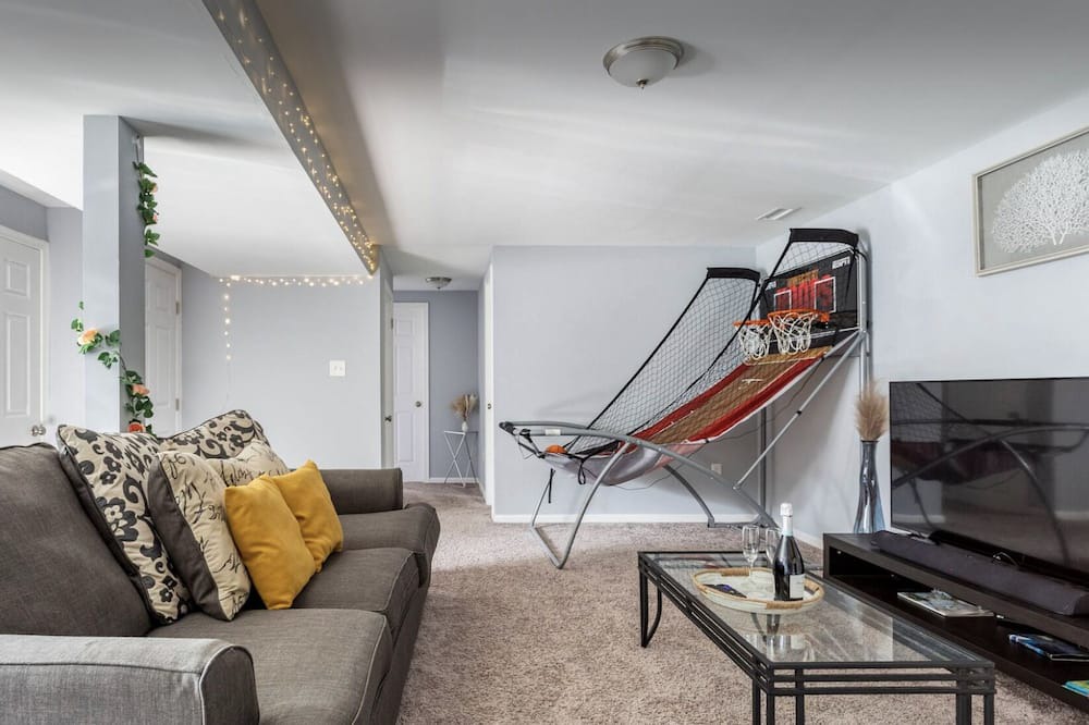 Photo of Livingroom in Rossville