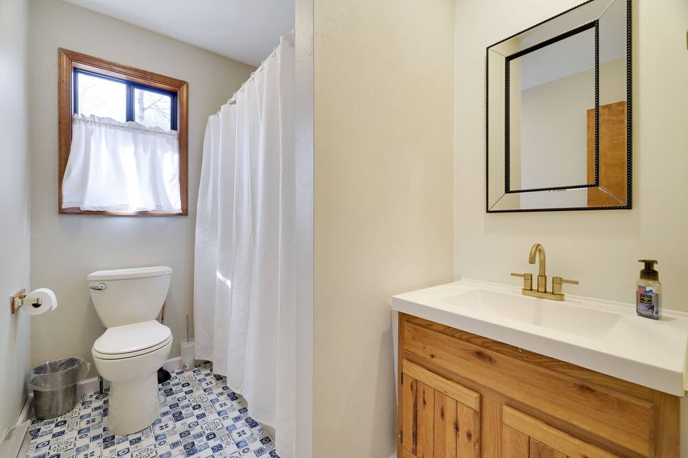 Photo of Bathroom in Wallenpaupauk Lake Estates
