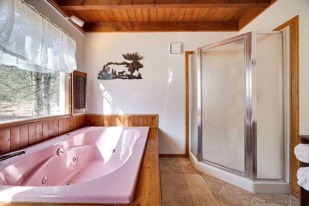 Photo of Bathroom in Wallenpaupauk Lake Estates
