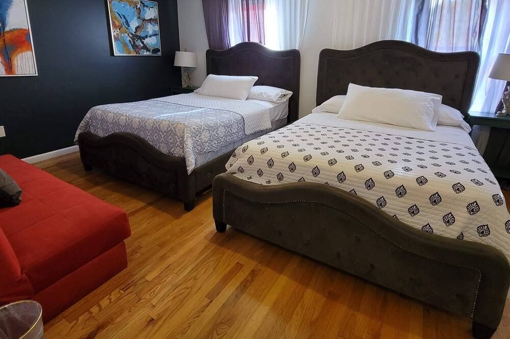 Photo of Bedroom in McGinley Square