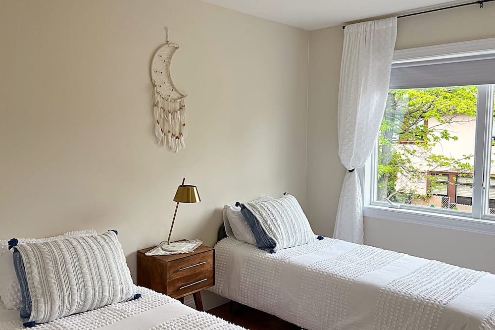 Photo of Bedroom in Pleasant Plains