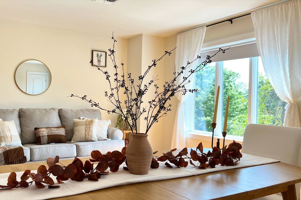 Photo of Livingroom in Pleasant Plains