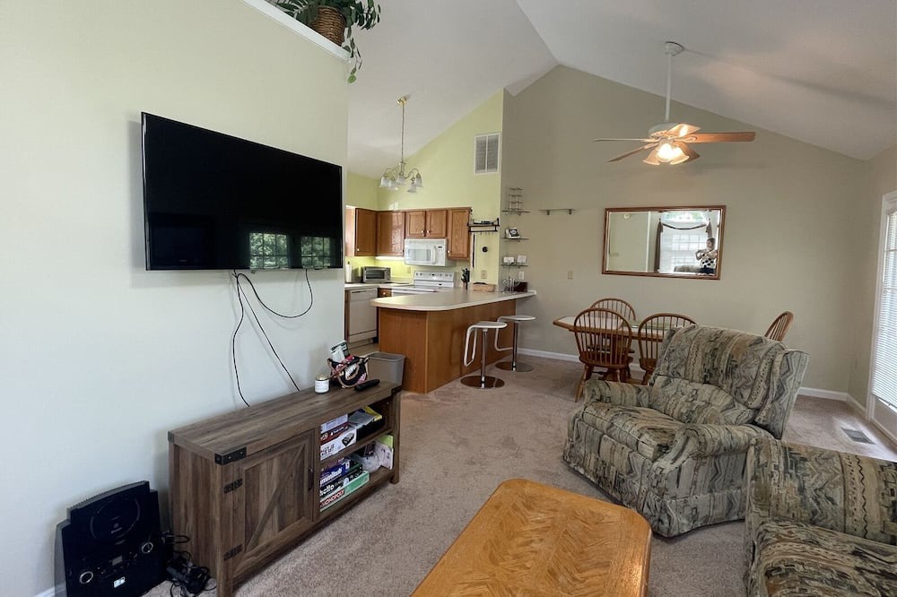 Photo of Livingroom in Mercersburg