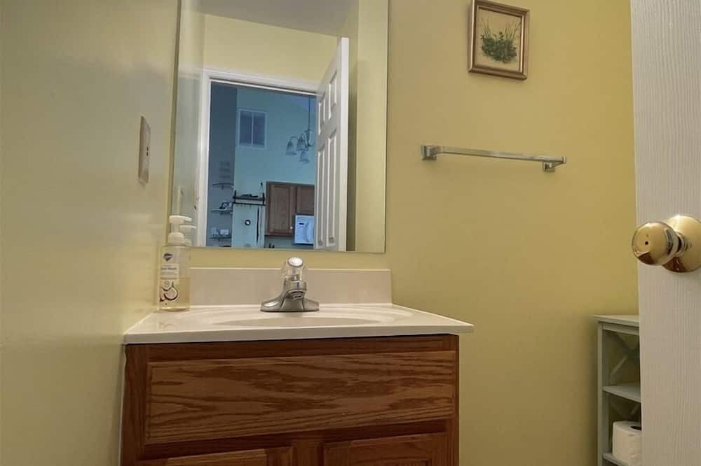 Photo of Bathroom in Mercersburg
