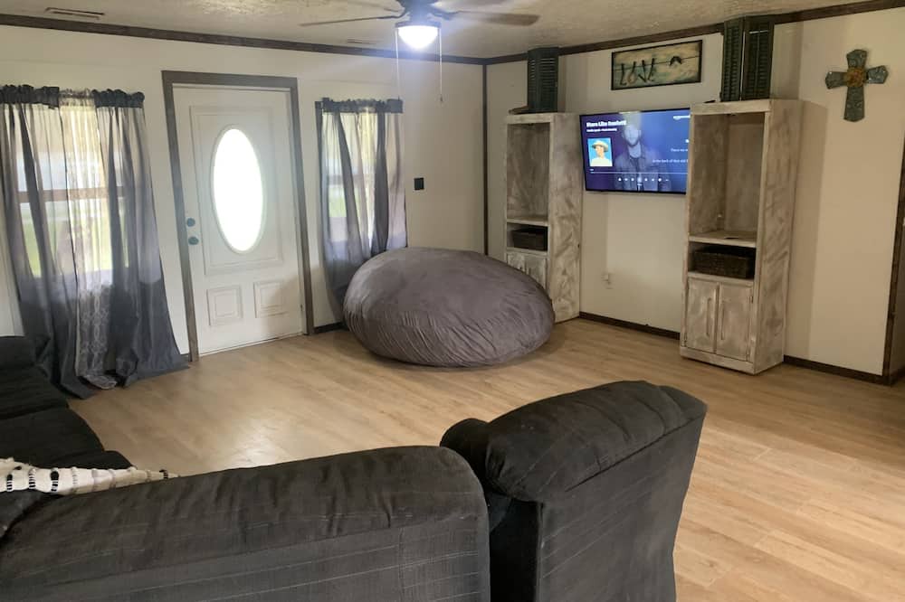 Photo of Livingroom in Rush