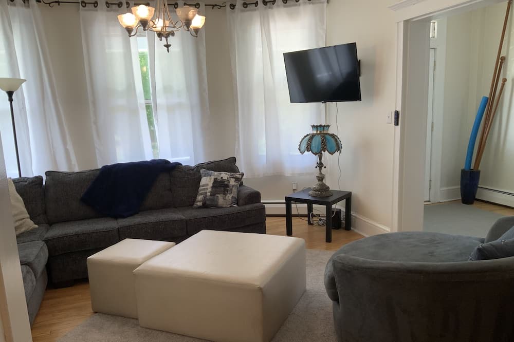 Photo of Livingroom in Cumberland